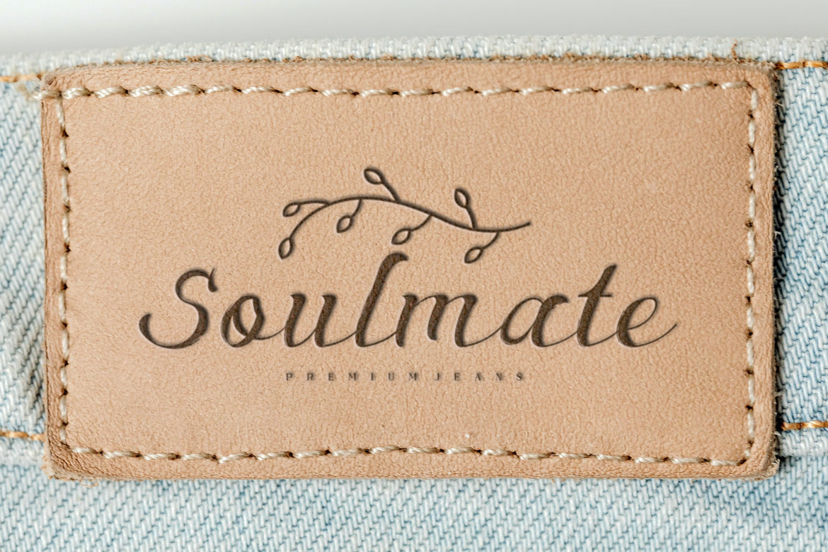 ROMANTIC EMBRACE SIGNATURE SCRIPT FONT 10